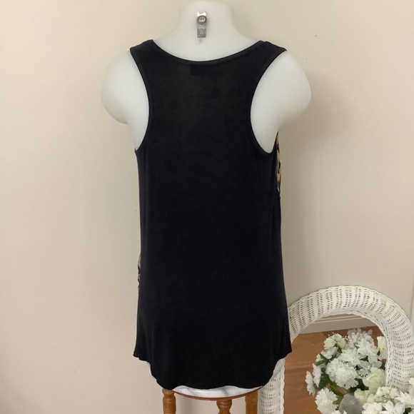 Light boho style tank Medium - Picture 3 of 4